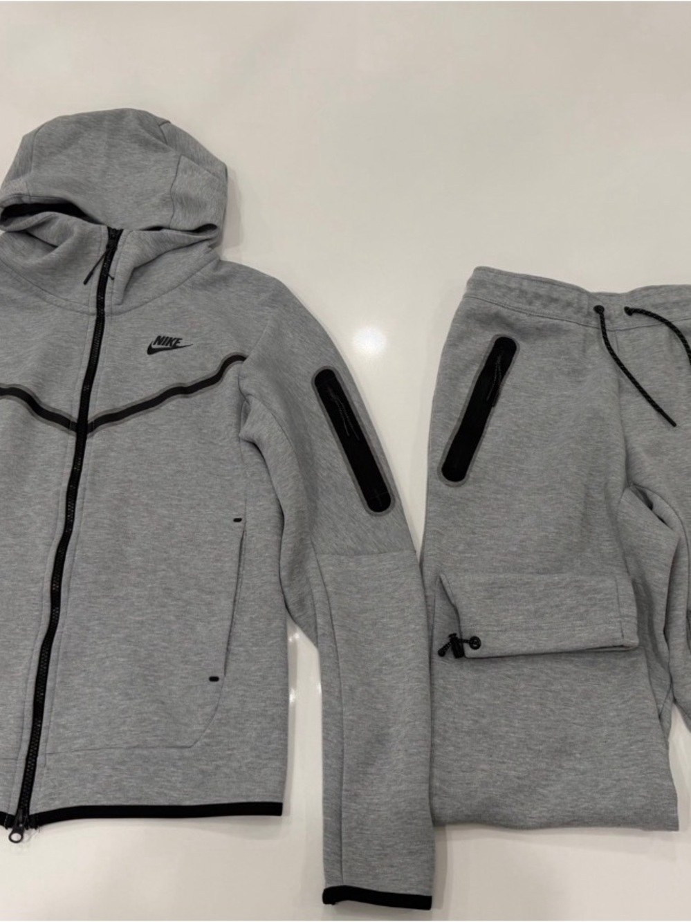 Nike Men’s Light Gray Hooded Performance Jacket with Black Trim
